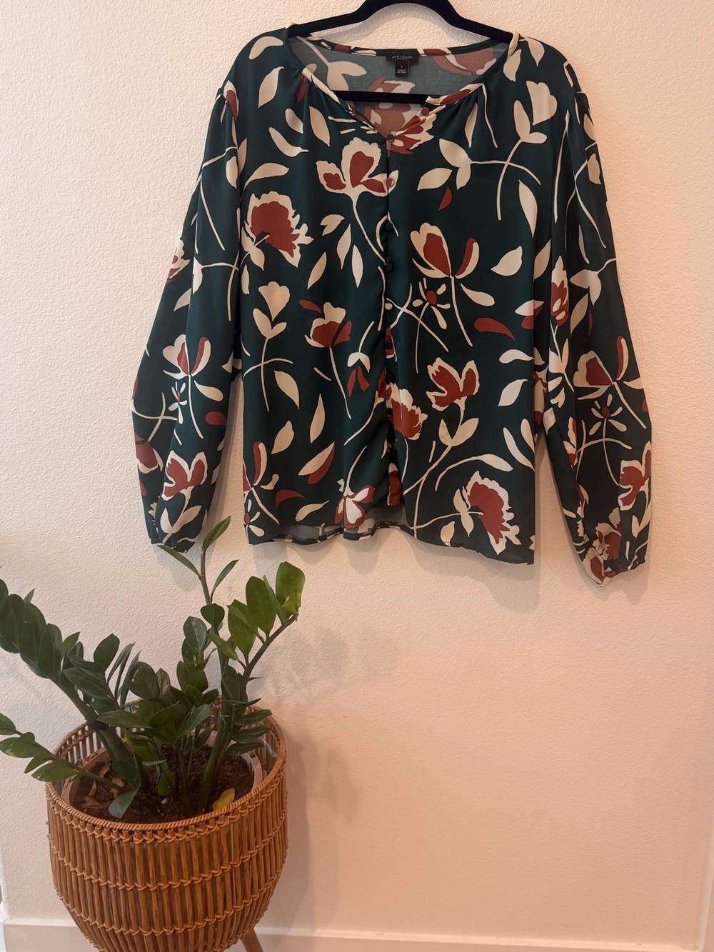 Ann Taylor Dark Green Floral Button-Up Blouse